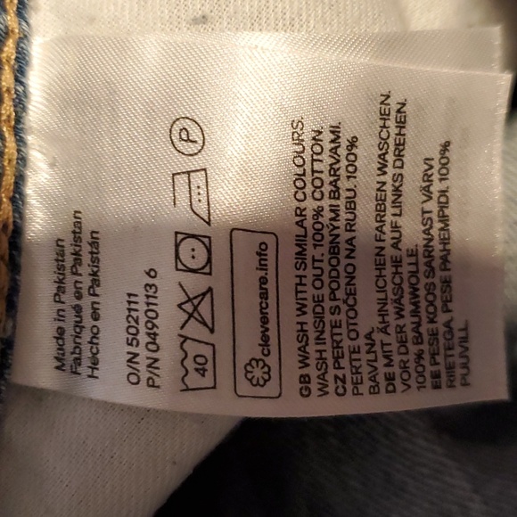 H & M Denim Shorts - Picture 4 of 4